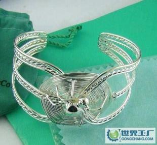 外貿(mào)銀飾寶藏 925銀蒂芙尼風(fēng)格蜘蛛開(kāi)口手鐲，歐美風(fēng)尚的低價(jià)批發(fā)之選